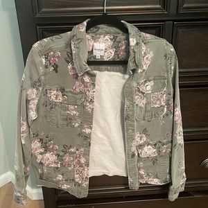 Kensie floral jean jacket size l